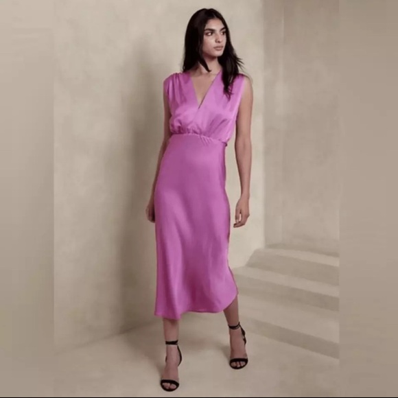 Banana Republic Dresses & Skirts - Banana Republic Jessie satin midi dress Small NWOT Mother Of The Bride Dress